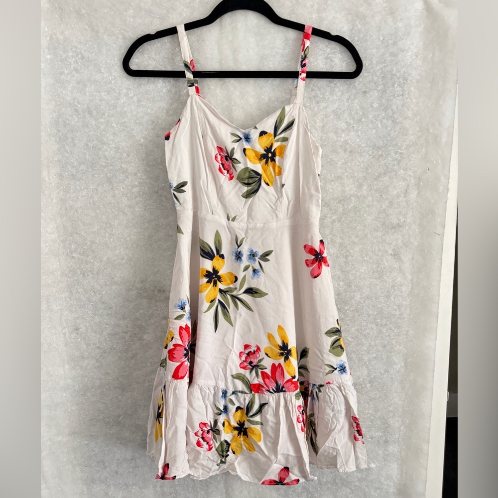 Floral Sundress with Ruffle Hem - Picture 2 of 7
